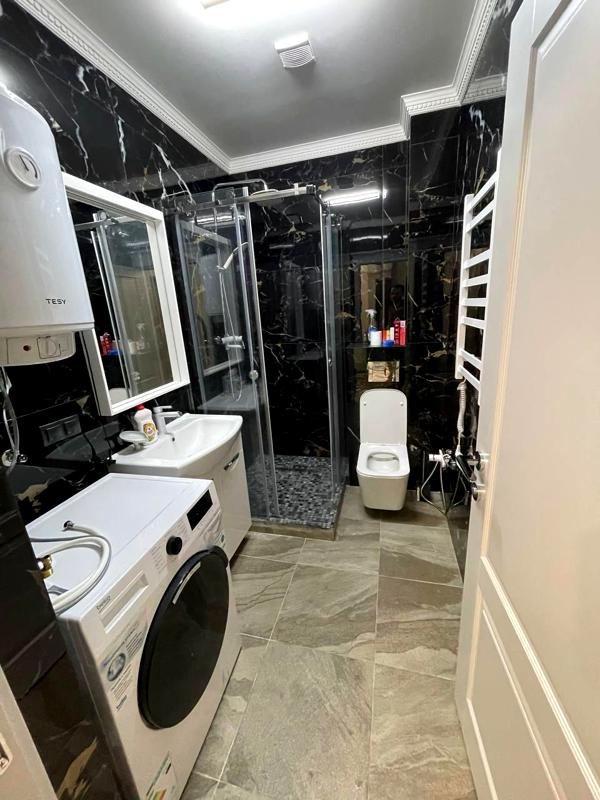 3-Bedroom Apartment in Svitlo Park Residential Complex