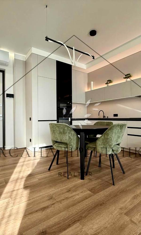 2-Room Apartment in Mozart Residential Complex, City Center