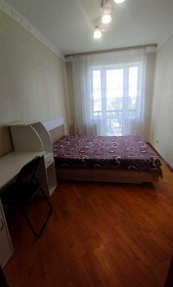 Spacious 3-room apartment near Precarpathian National University