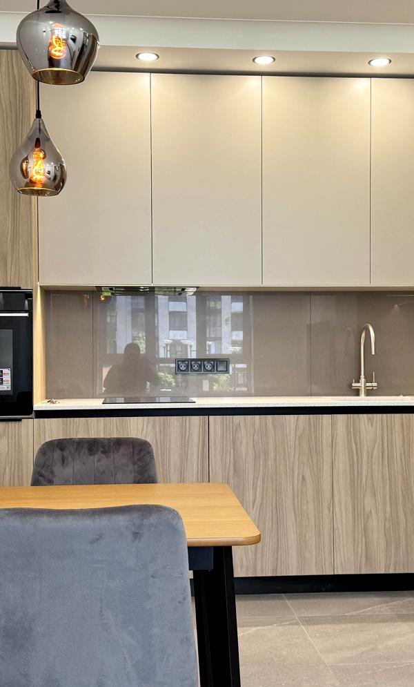 New 3-Room Apartment in 'Flower City' Complex with Modern Design