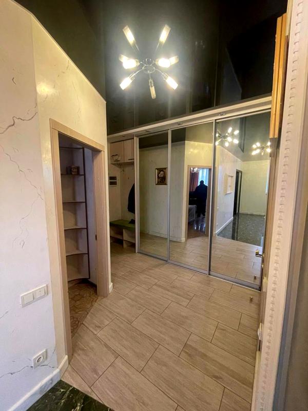 Stylish One-Bedroom Apartment in New Building with Modern Amenities