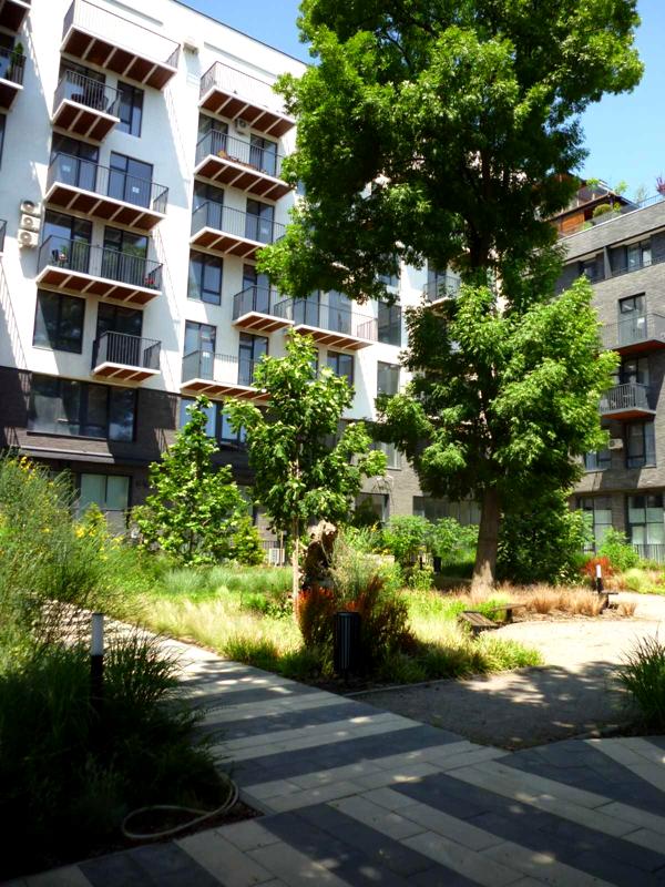 Spacious 2-Room Apartment with Studio Kitchen at 9th Station of Big Fountain