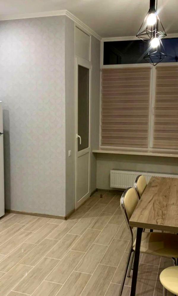 Modern 1-Bedroom Apartment in ParkLand Complex, Kyiv