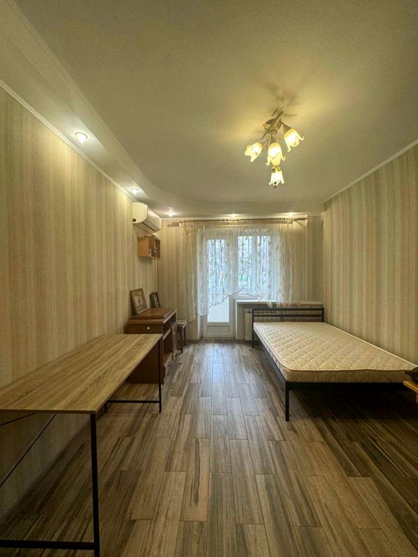 Cozy, Sunny 1-Bedroom Apartment Near Dnipro Embankment