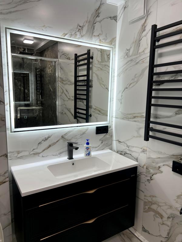 Newly renovated one-bedroom apartment near Lybidska metro