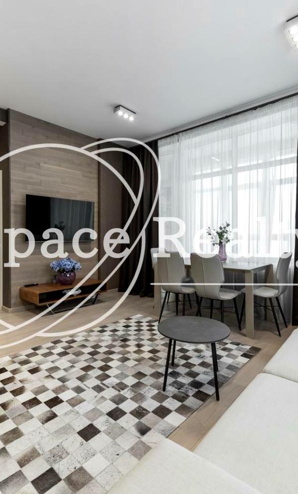 Bright 3-Room Apartment in Novopecherski Lipki Complex, Kyiv