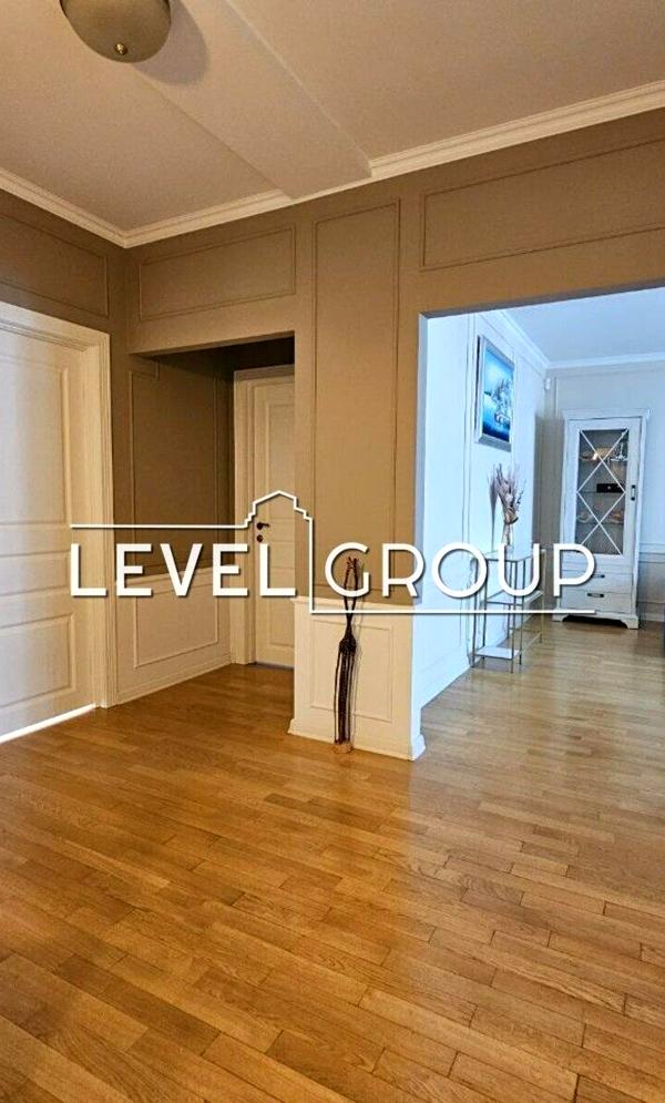 Cozy 3-Room Apartment in Pechersk District, Lipki Area