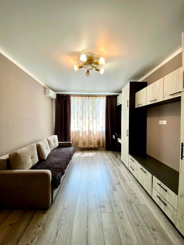 Cozy 1-Bedroom Apartment in Brovary with Modern Amenities
