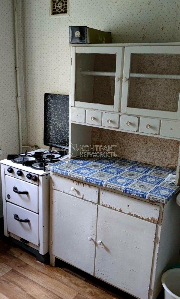 2-Bedroom Apartment Near Palats Sportu Metro with Convenient Location