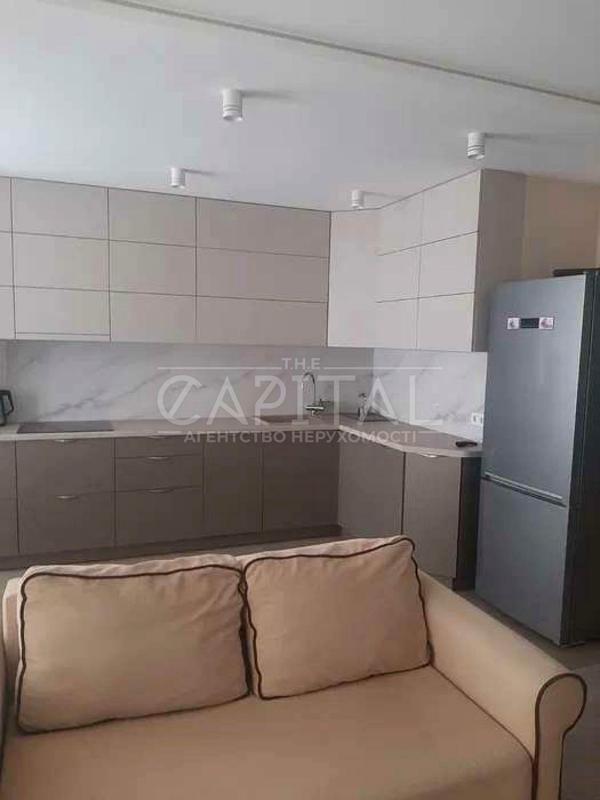 3-bedroom apartment in Galaktyka Complex with designer renovation