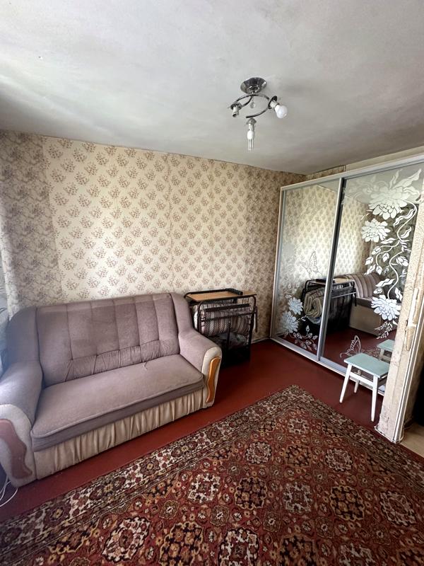 1-Bedroom Apartment near Livoberezhna Metro, Quiet Area
