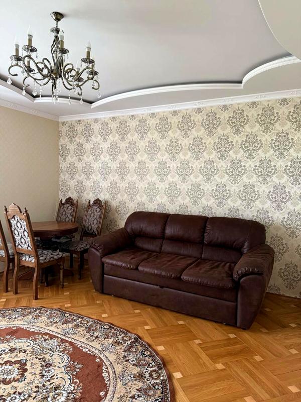 2-Bedroom Apartment with Park View on Zhasminova Street