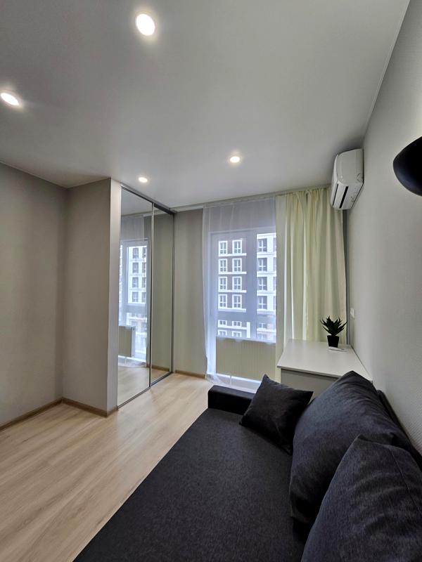 2-Room Studio Apartment in Nova Angliya Residential Complex