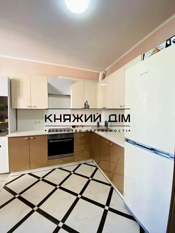1-Bedroom Apartment in Tradytsiia Complex near Poznyaky Metro