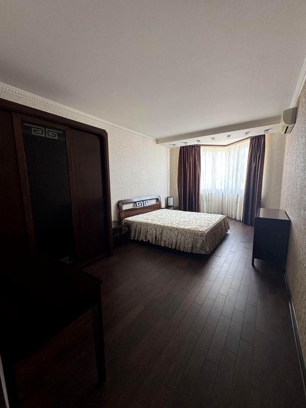 Spacious 3-room apartment in Korona Complex with generator and full amenities