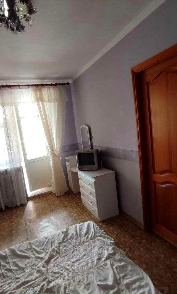 2-Room Apartment near Poznyaki Metro, Fully Equipped