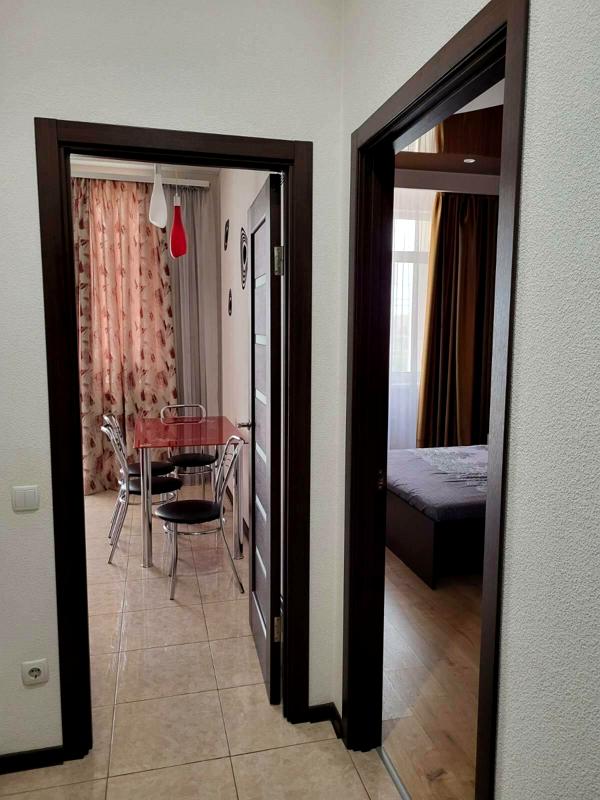 1-Bedroom Apartment in 16 Zhemchuzhina Complex, City View
