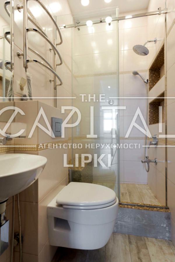 3-Bedroom Luxury Apartment in Novopecherski Lipki Complex