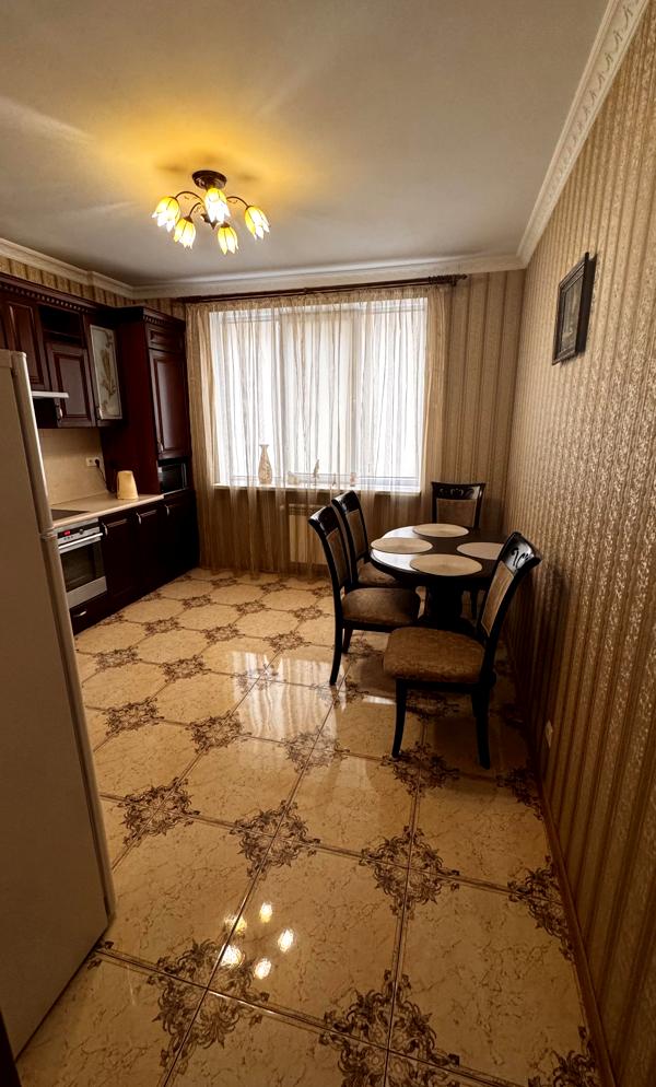 Spacious 2-Room Apartment in Borshagivka, Park Complex