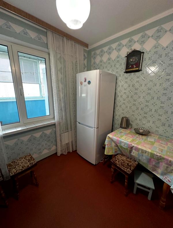 One-bedroom apartment on Balzaka Street with modern amenities
