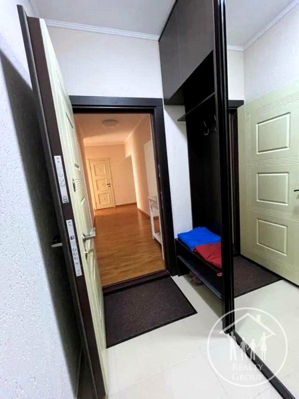 Spacious 2-Bedroom Apartment in Galytskyi Lev Complex with Home Office and Gym Corner