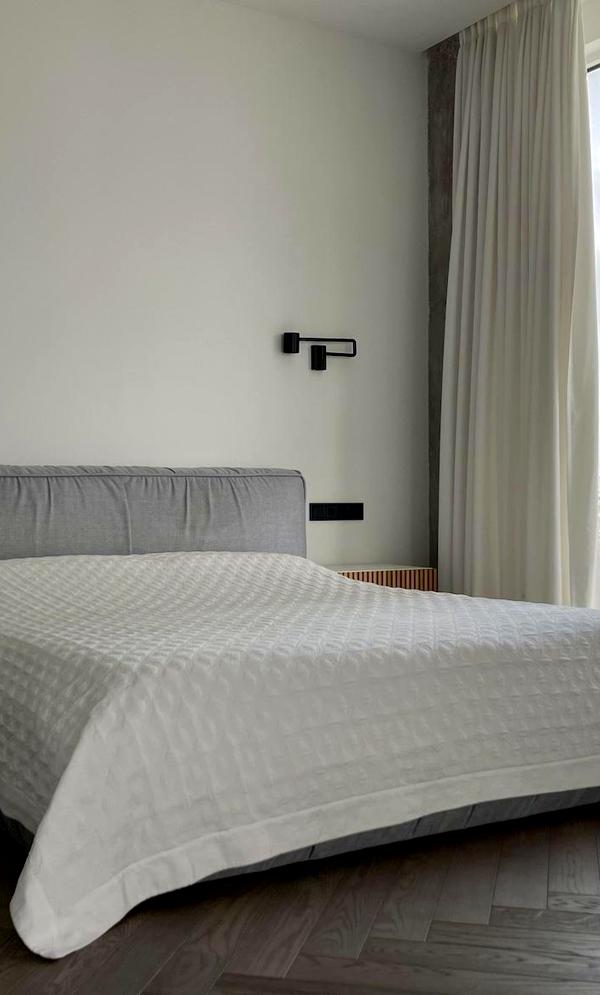 Designer Apartment in Art Hall Complex near Golden Gate Metro