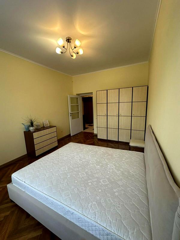 3-Room Apartment with Luxury Euro Renovation and Full Amenities