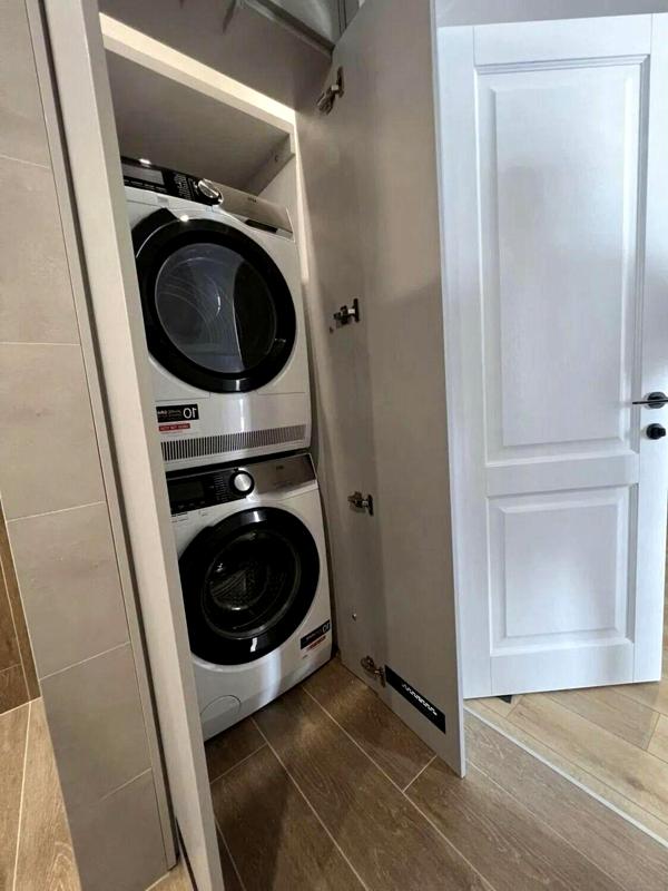 Fully Furnished Modern Apartment with Designer Interior
