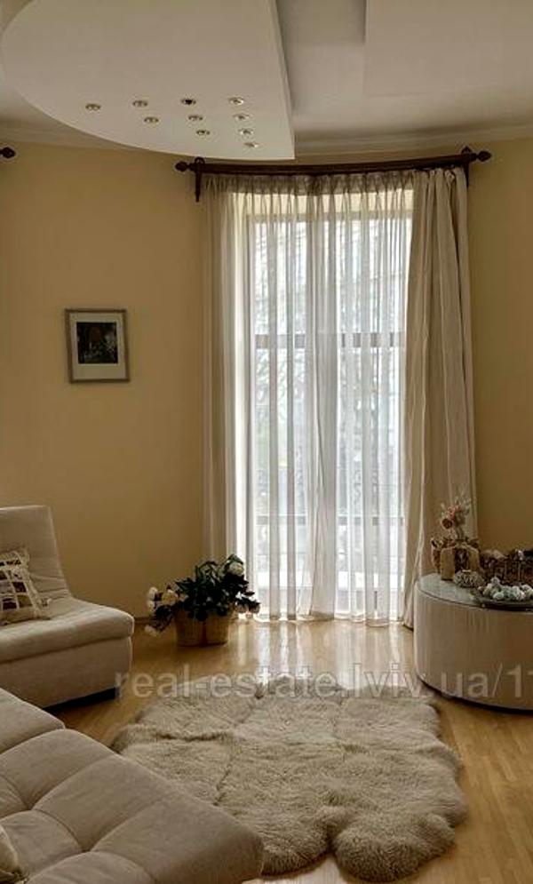 Spacious Apartment Near Ekoland with Designer Renovation and Full Amenities
