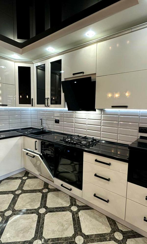2-Room Apartment on Dovzhenka Street with Modern Design and Amenities