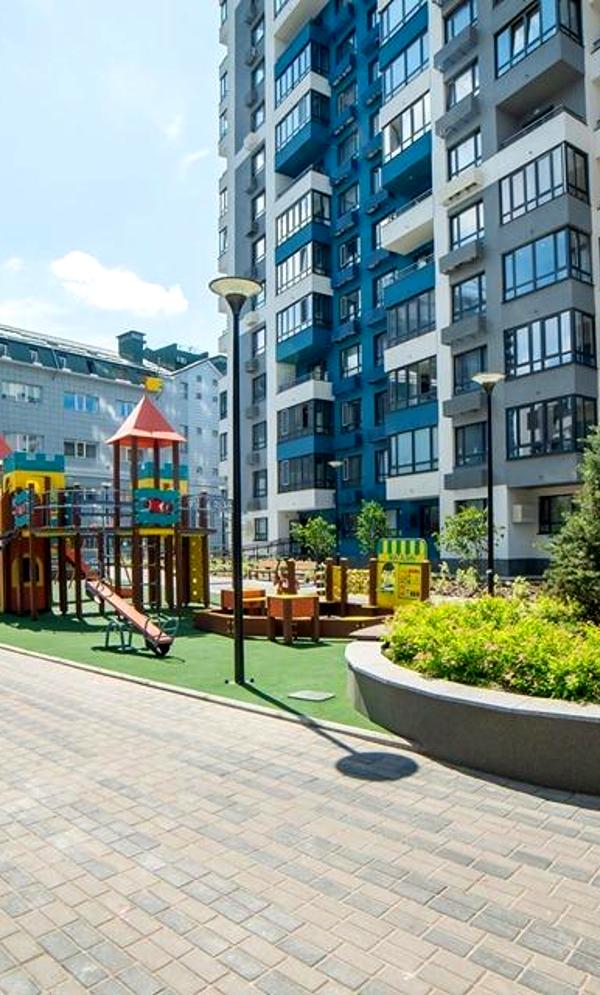 Spacious Apartment with Modern Amenities near Children's Playground