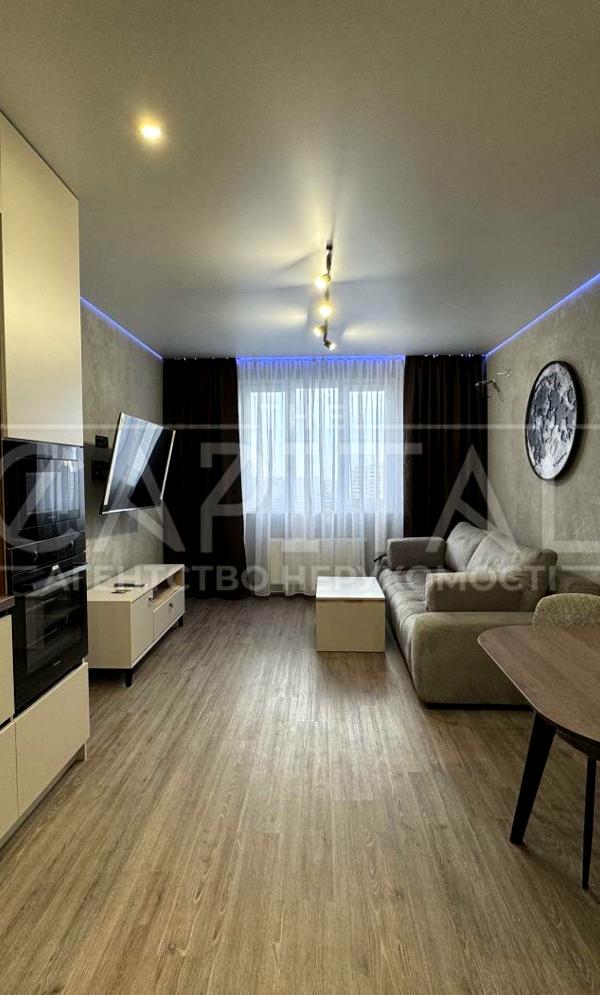 Designer 2-bedroom apartment in Holosiivskyi residential complex, Kyiv