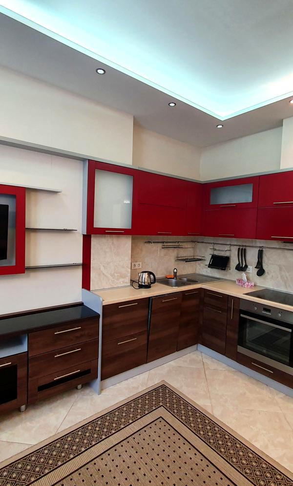Spacious 1-bedroom apartment on French Boulevard with amenities