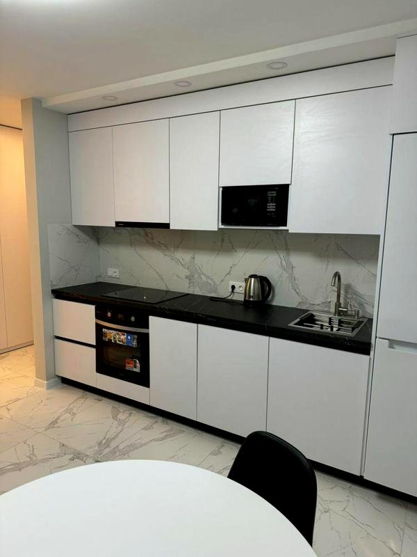 Modern Apartment near Beresteiskyi Metro, Fully Furnished