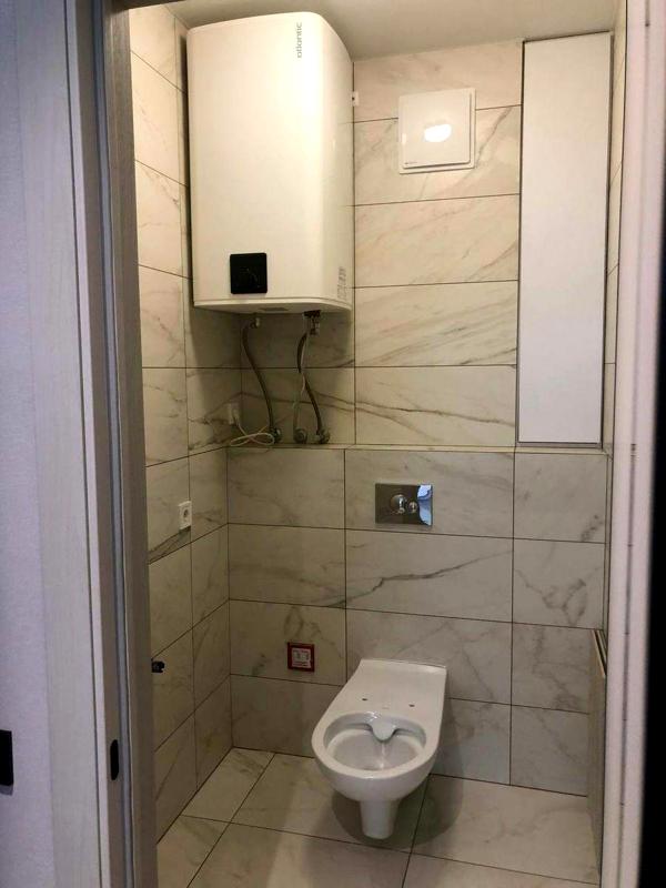Modern 2-Bedroom Apartment near Osokорки Metro with Generator
