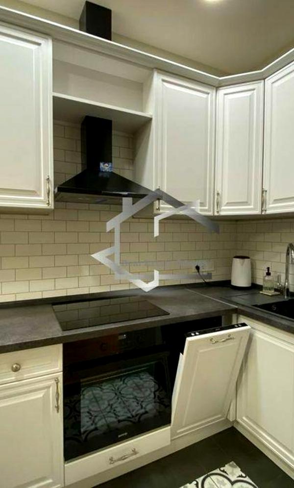 2-Bedroom Apartment near Shevchenko Park with Sea View