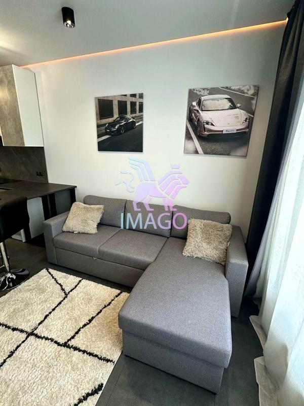 Euro-style One-Bedroom Apartment in Varshavsky Complex