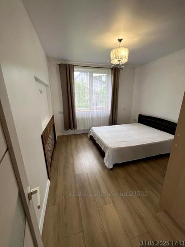 One-Bedroom Apartment with Separate Kitchen, Near City Center