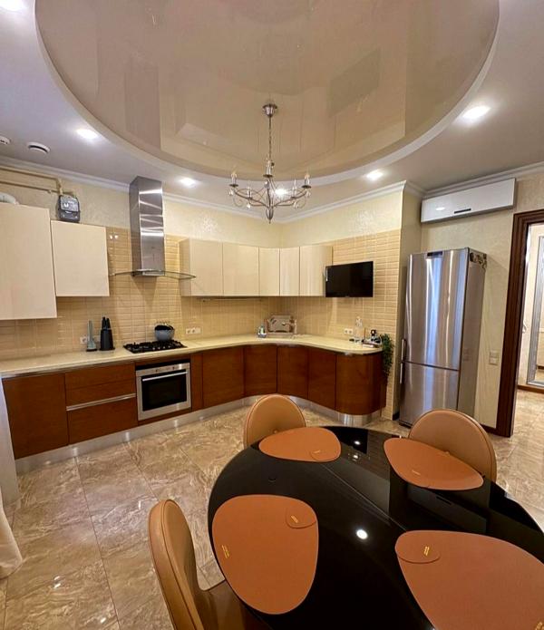 Spacious 2-room apartment near Shevchenko Park, close to Lanzheron Beach