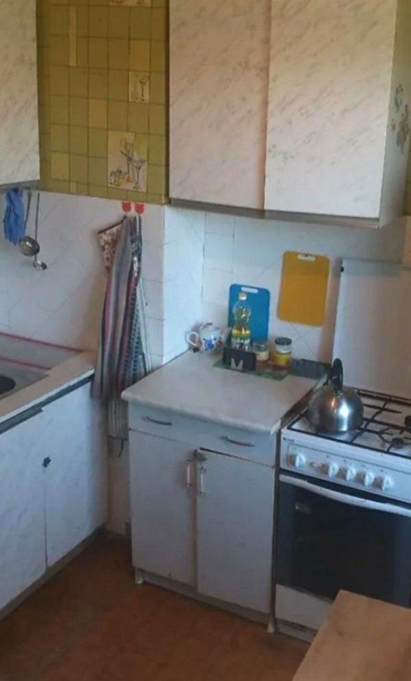 1-Room Apartment on Korolova Street, Near Polyclinic