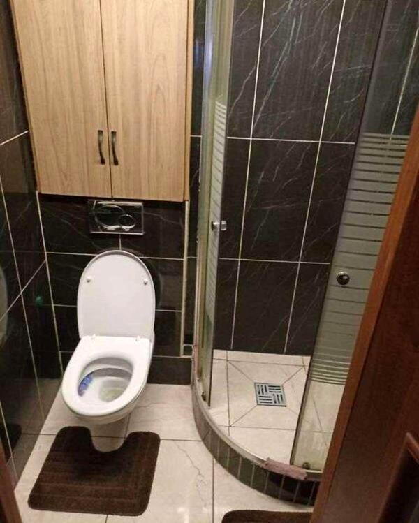 1-bedroom apartment on Oleny Telihy Street, quiet yard, well-equipped