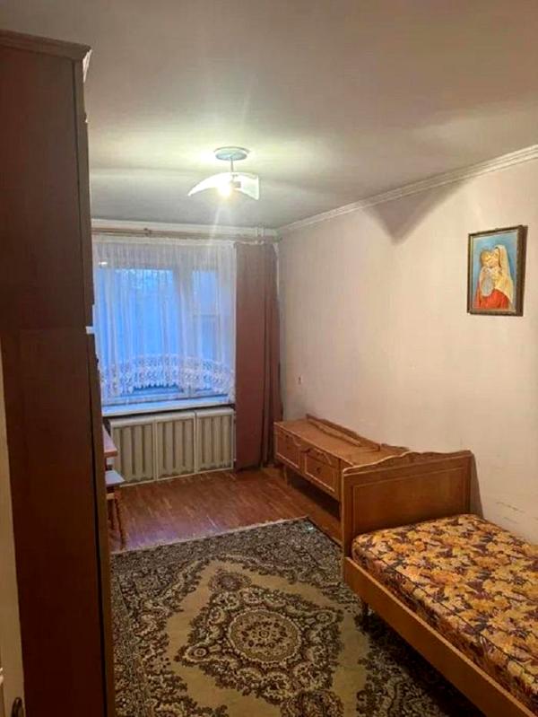 3-Room Apartment with Sanitary Repair