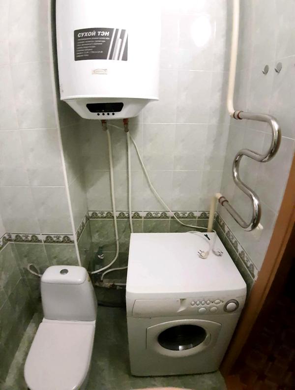 Bright, Warm Apartment with Full Appliance Set