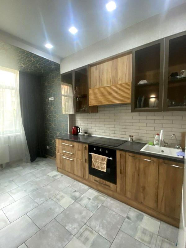 Spacious Sea View Apartment in Arcadia, Odessa