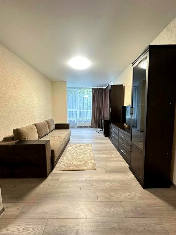 1-Room Apartment in Shevchenkivskyi District with Modern Furnishings