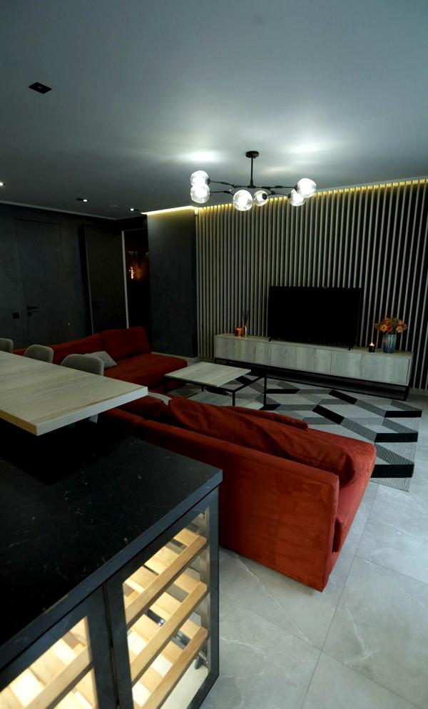 Spacious Designer Apartment in Avalon Complex with Modern Amenities