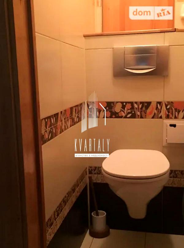 3-Room Apartment on Mashynobudivna Street, Spacious and Well-Renovated