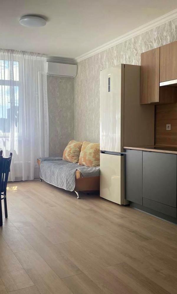 2-Room Apartment in Varshavskyy Complex, Fully Furnished