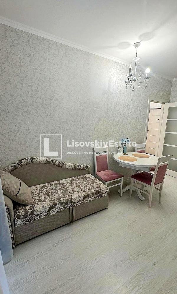 One-bedroom apartment on Dragomanova 2b, fully furnished