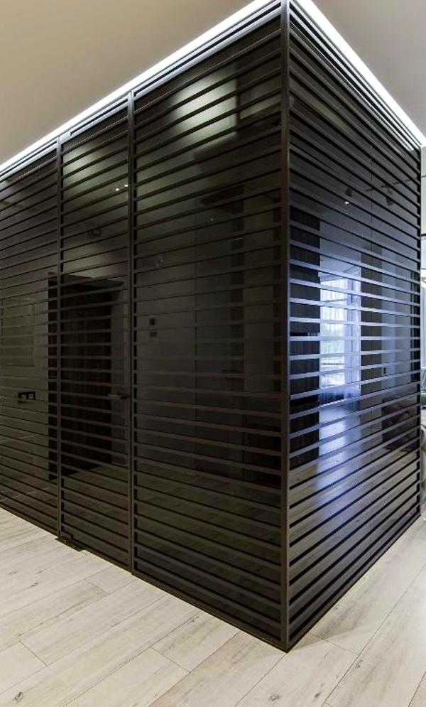 Spacious 3-bedroom apartment in PecherSky complex